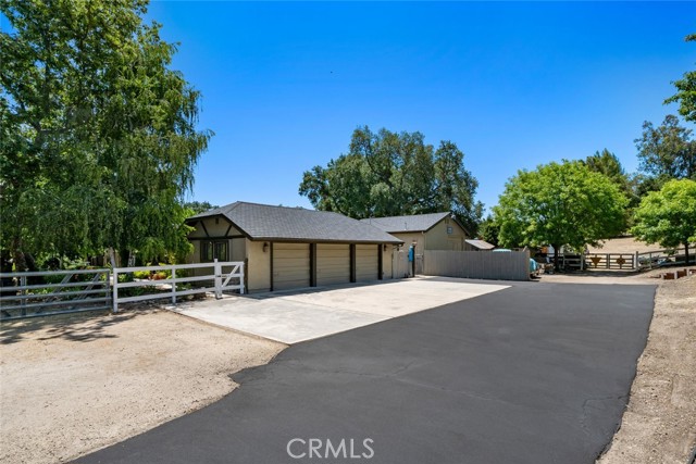 8830 San Gabriel Road, Atascadero CA: https://media.crmls.org/medias/ecf3c56a-e5a9-445d-be8d-62c95f8c6441.jpg