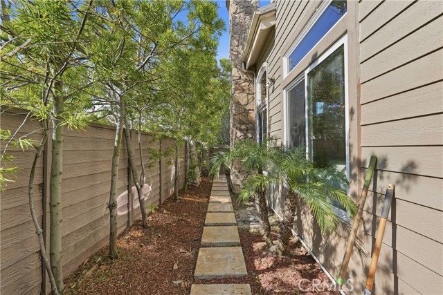 Detail Gallery Image 29 of 66 For 6771 Pimlico Cir, Huntington Beach,  CA 92648 - 4 Beds | 3/1 Baths