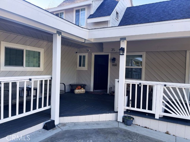 Detail Gallery Image 4 of 21 For 1350 Oak, Lake Arrowhead,  CA 92352 - 2 Beds | 1/1 Baths