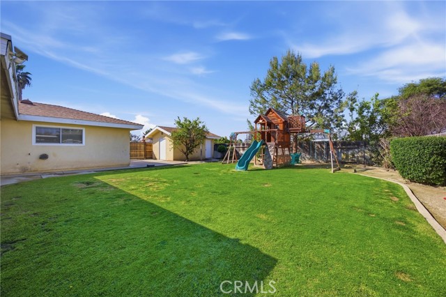 Detail Gallery Image 41 of 46 For 2505 Courtleigh, Bakersfield,  CA 93309 - 3 Beds | 2 Baths