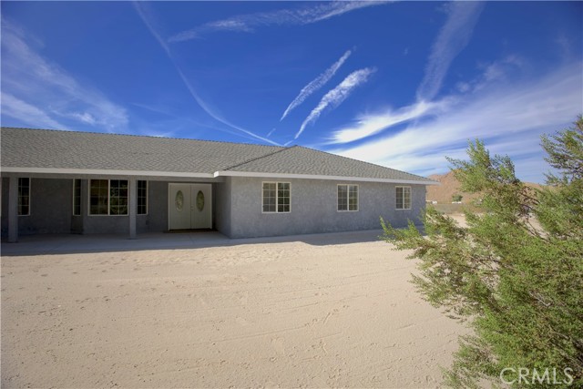 Detail Gallery Image 8 of 41 For 10298 Custer Ave, Lucerne Valley,  CA 92356 - 5 Beds | 3/1 Baths