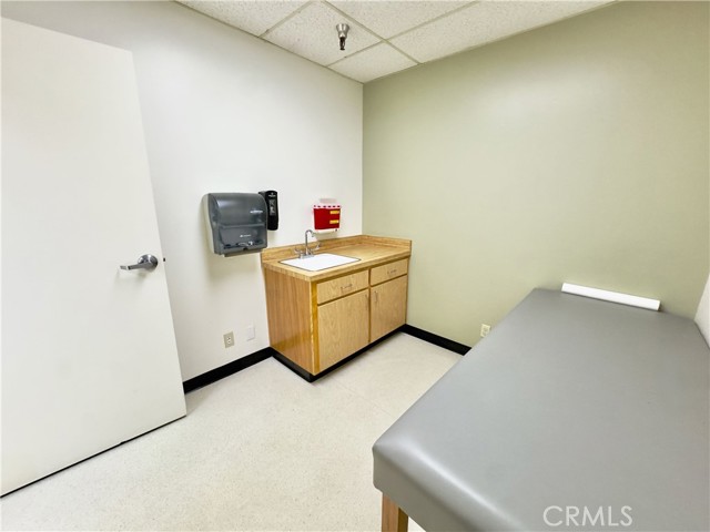 887 E 2nd Street, Pomona, California 91766, ,Commercial Lease,For Rent,887 E 2nd Street,CRIV25069785