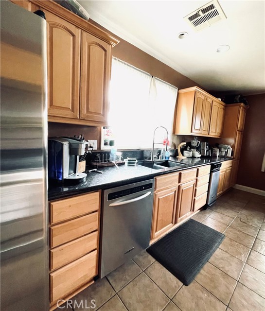 7957 Sausalito Avenue, West Hills CA: https://media.crmls.org/medias/ecf82b33-56f4-4501-a333-d3cb50074788.jpg