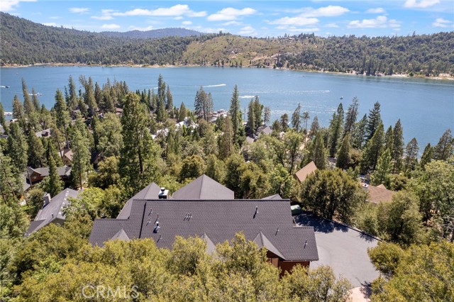 39828 Granite Ridge Lane, Bass Lake CA: https://media.crmls.org/medias/ecf89a2a-e7e6-4f52-91ce-7cb238f41f1d.jpg