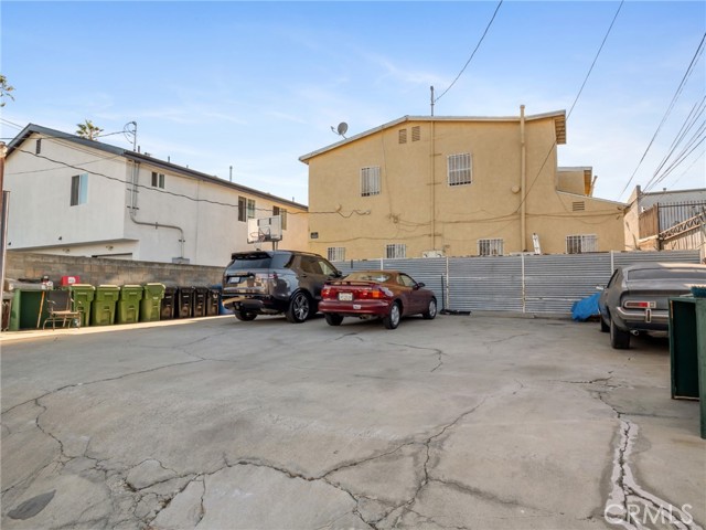 7714 S Broadway, Los Angeles CA: https://media.crmls.org/medias/ecf8d617-fc10-42a3-8597-dcab2c4f75e9.jpg
