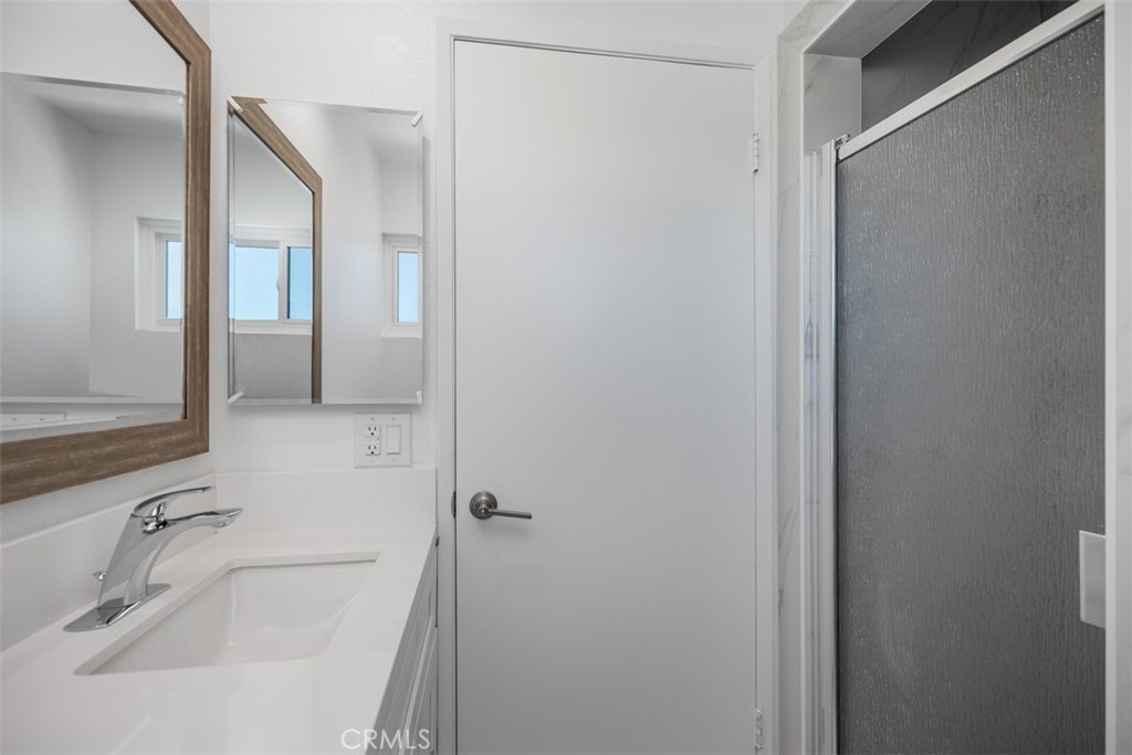 MLS #OC25198986 image #23