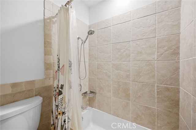 7202 Marina Pacifica S, Long Beach CA: https://media.crmls.org/medias/ecf9ff69-81ea-4269-8698-c6c6e36ed541.jpg