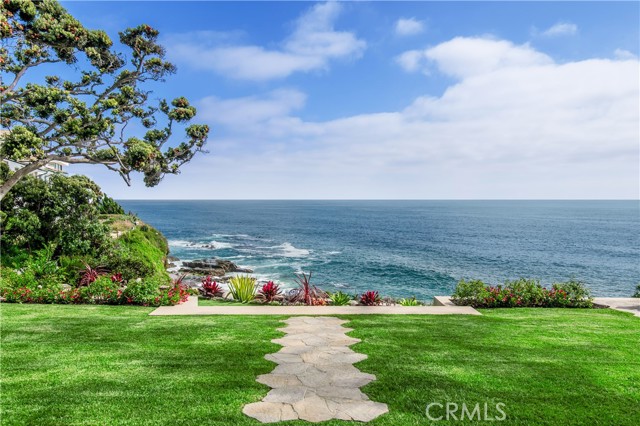 Detail Gallery Image 6 of 43 For 8 Rockledge Rd, Laguna Beach,  CA 92651 - 3 Beds | 4/1 Baths