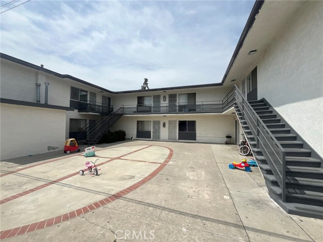 Image 6 of 23 For 12905 Palm Street