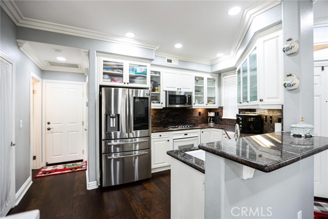 Detail Gallery Image 11 of 45 For 175 Zephyr Run, Tustin,  CA 92782 - 3 Beds | 2/1 Baths