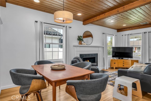 Detail Gallery Image 4 of 15 For 13958 Morrison St, Sherman Oaks,  CA 91423 - 3 Beds | 1 Baths