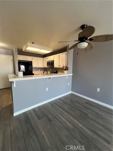 Detail Gallery Image 8 of 23 For 11410 Dolan Ave #315,  Downey,  CA 90241 - 1 Beds | 1 Baths