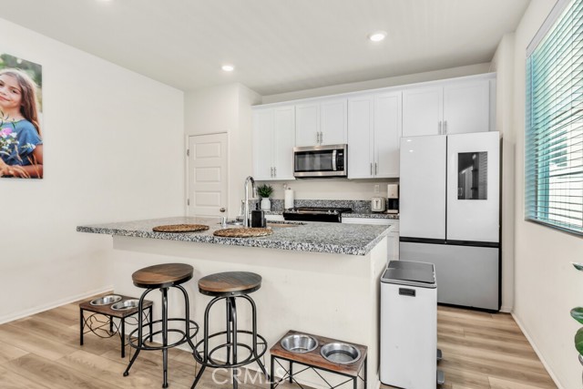 Detail Gallery Image 13 of 46 For 28175 Ashtree St, Temecula,  CA 92591 - 3 Beds | 2/1 Baths