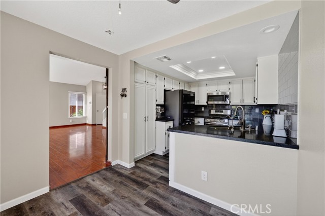 Detail Gallery Image 13 of 41 For 2252 Ascot, Corona,  CA 92879 - 3 Beds | 2/1 Baths