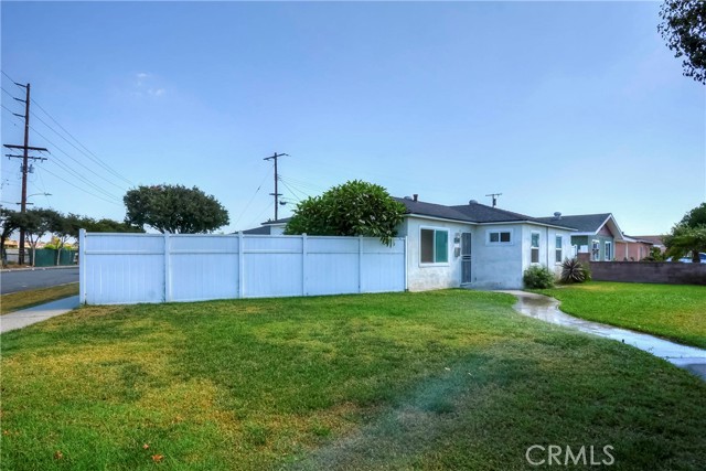 12608 Longworth, Norwalk CA: https://media.crmls.org/medias/ecfdcf48-5b8b-4307-b8c3-4d8790edf606.jpg