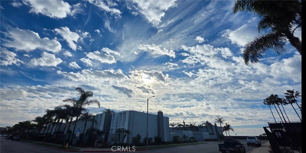 https://media.crmls.org/medias/ecfeb26e-60da-42f7-bc04-c928c3cde395.jpg?preset=X-Large