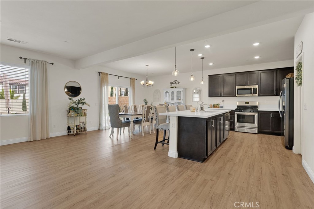 MLS #DW25261421 image #17