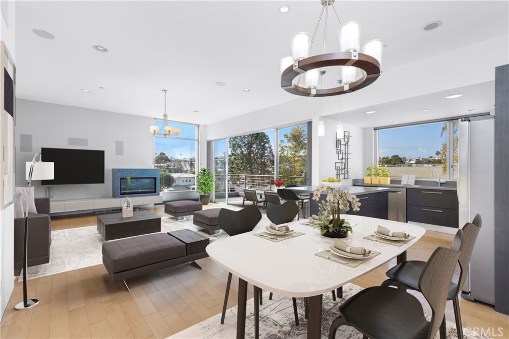 932 Manhattan Beach Boulevard, #B