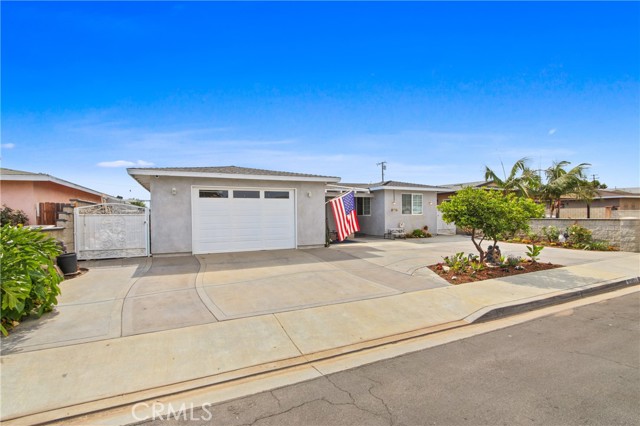 10301 Rhiems Road, Anaheim CA: https://media.crmls.org/medias/ed01a472-25f0-470a-8f3e-796afd9bff1d.jpg