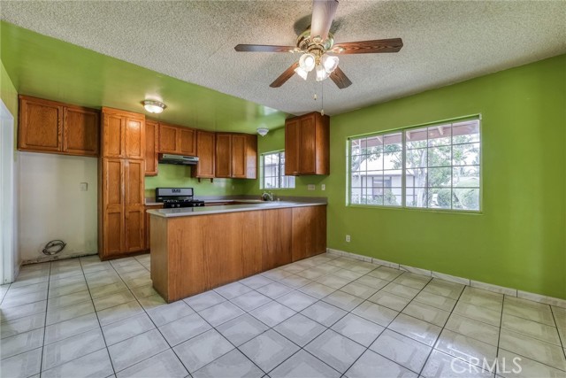 17415 Minnehaha Street, Granada Hills CA: https://media.crmls.org/medias/ed024f5a-1348-40b1-932f-bf5c5b0ff1f7.jpg