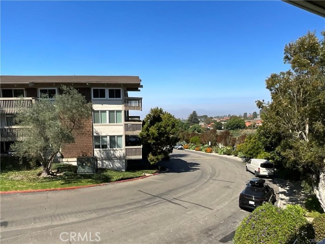 Detail Gallery Image 2 of 17 For 29707 Island View Dr #4,  Rancho Palos Verdes,  CA 90275 - 2 Beds | 2/1 Baths