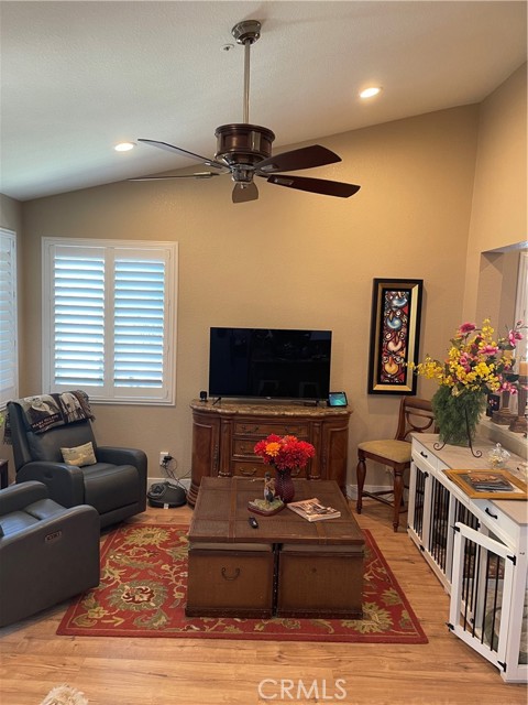 Detail Gallery Image 6 of 18 For 3669 N Orangewood Ave, Rialto,  CA 92377 - 4 Beds | 2 Baths