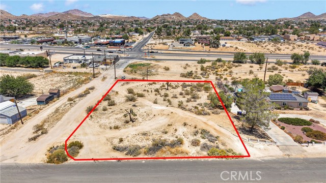 Detail Gallery Image 5 of 13 For 18924 Symeron Rd, Apple Valley,  CA 92307 - – Beds | – Baths
