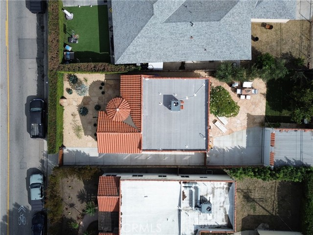 Detail Gallery Image 3 of 17 For 2124 S Redondo, Los Angeles,  CA 90016 - 3 Beds | 2 Baths