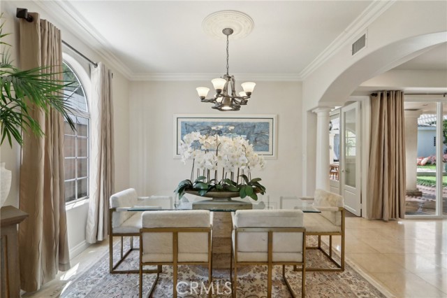 5347 Hinton Avenue, Woodland Hills CA: https://media.crmls.org/medias/ed03c3e7-2d00-409b-94ce-44921c67929c.jpg