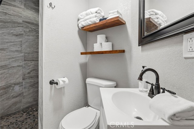 50740 Chu Ranch Road, Oakhurst CA: https://media.crmls.org/medias/ed0414ba-1825-4251-837e-052792c073a4.jpg