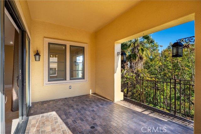 Detail Gallery Image 10 of 29 For 23500 Park Sorrento #C41,  Calabasas,  CA 91302 - 3 Beds | 3/1 Baths