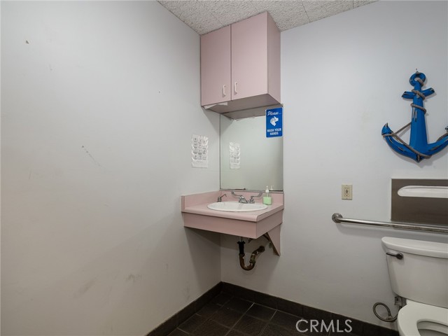 Image 18 of 39 For 571 7th Street