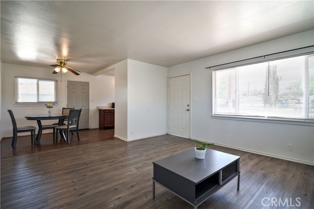 Detail Gallery Image 9 of 30 For 16176 Del Rey Ct, Victorville,  CA 92395 - 4 Beds | 2 Baths