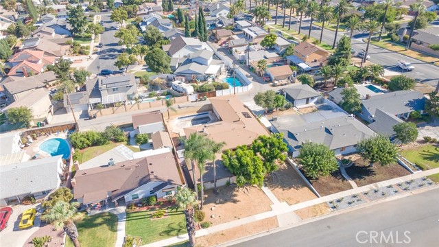 Detail Gallery Image 8 of 14 For 115 W Rancho Rd, Corona,  CA 92882 - 2 Beds | 2/1 Baths