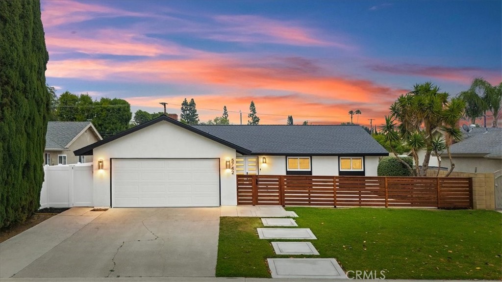 5742 Rich Hill