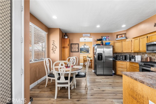 Detail Gallery Image 16 of 50 For 5522 Lighthouse Ln, Palmdale,  CA 93552 - 6 Beds | 3 Baths