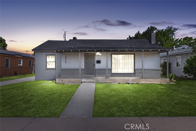 Detail Gallery Image 2 of 34 For 3923 Maywood Dr, Fresno,  CA 93703 - 3 Beds | 1 Baths
