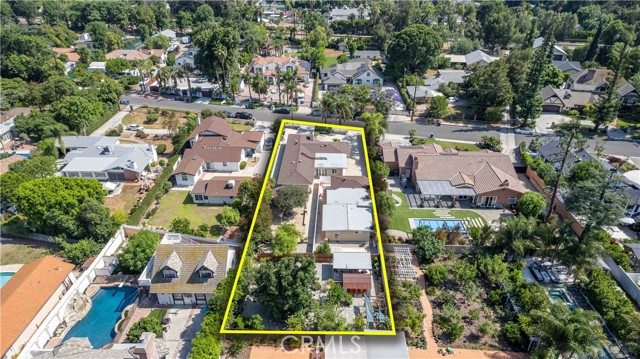 17533 Raymer Street, Sherwood Forest CA: https://media.crmls.org/medias/ed089359-3b2b-47e9-afd7-3cb4824f1602.jpg