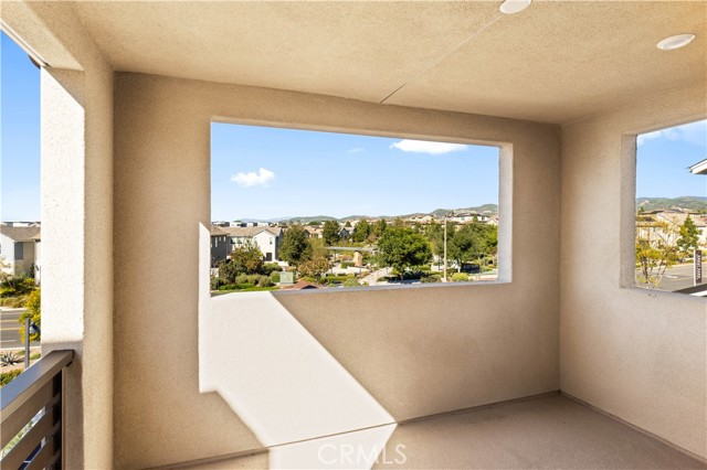 Detail Gallery Image 32 of 39 For 410 Lobata, Irvine,  CA 92618 - 4 Beds | 3/1 Baths