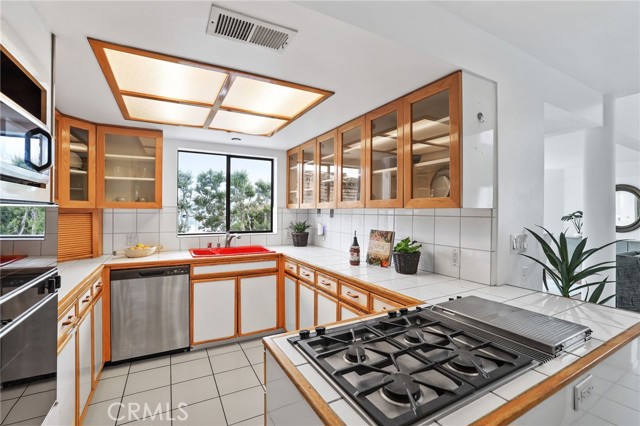 Detail Gallery Image 24 of 57 For 64 59th Pl, Long Beach,  CA 90803 - – Beds | – Baths