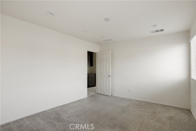 Detail Gallery Image 20 of 45 For 16995 Red Tail Ln, Fontana,  CA 92336 - 3 Beds | 2/1 Baths