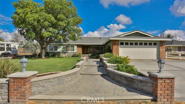 1221 Half Circle Rd, Norco, CA 92860