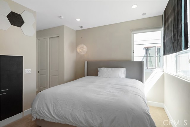 Detail Gallery Image 19 of 28 For 12837 N Seaglass, Los Angeles,  CA 90094 - 3 Beds | 2/1 Baths