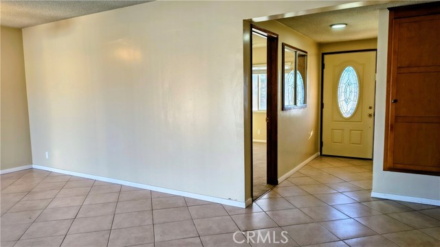 Detail Gallery Image 9 of 32 For 633 Maple Way, Upland,  CA 91786 - 3 Beds | 2 Baths