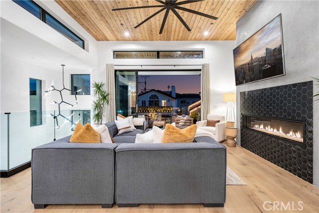 171 Savona Walk, Long Beach CA: https://media.crmls.org/medias/ed0a4db3-5e5f-4314-82b1-c6a397b7d2f5.jpg