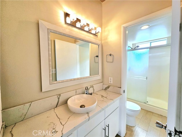 Detail Gallery Image 16 of 20 For 350 Loma Terrace #B,  Laguna Beach,  CA 92651 - 1 Beds | 1 Baths