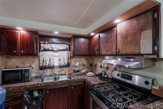 12401 Filmore, 807 photo 4
