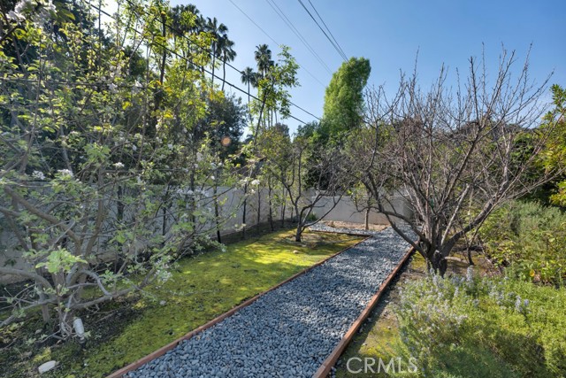 Detail Gallery Image 65 of 75 For 17950 Rancho St, Encino,  CA 91316 - 5 Beds | 6 Baths