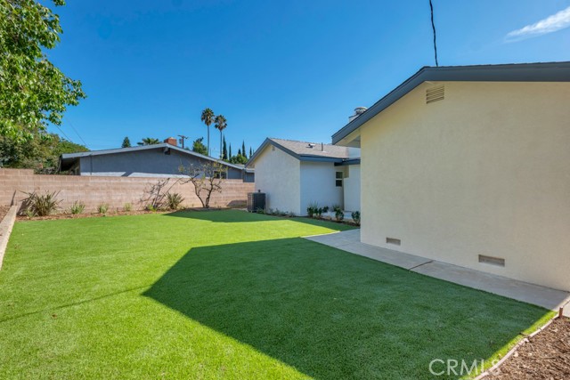 Detail Gallery Image 32 of 39 For 10133 Whitaker Ave, Granada Hills,  CA 91343 - 3 Beds | 3 Baths