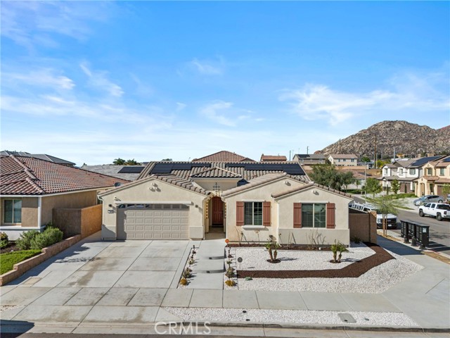 718 Torrey Ct, Perris, CA 92571 photo 2